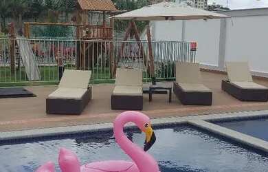 Imagem: O apartamento possui 2 Dormitórios, 1 Banheiro, 1 Vaga na garagem