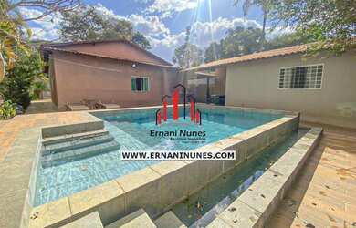 Imagem: A casa em condomínio possui 3 Dormitórios, 4 Banheiros, 3