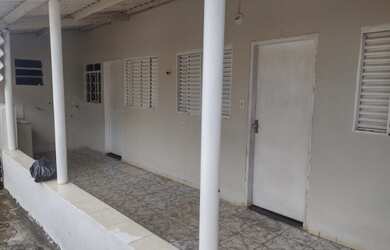 Imagem: A casa possui 2 Dormitórios, 1 Banheiro, 35m² de Área e