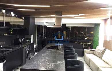 Imagem: O apartamento possui 1 Dormitório, 2 Banheiros, 1 Vaga na garagem