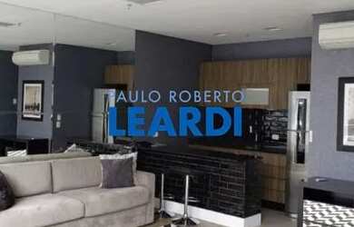 Imagem: O studio possui 1 Dormitório, 1 Banheiro, 2 Vagas na garagem