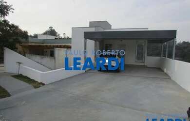 Imagem: A casa em condomínio possui 3 Dormitórios, 5 Banheiros, 4