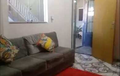 Imagem: A casa possui 5 Dormitórios, 3 Banheiros, 2 Vagas na garagem