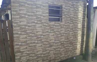 Imagem: A casa possui 1 Dormitório e 1 Banheiro e está localizado