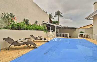 Imagem: A casa em condomínio possui 5 Dormitórios, 5 Banheiros, 4