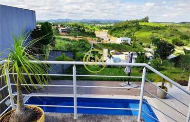 Imagem 4: Sobrado Alto Padrão em Condomínio Vista Privilegiada para Lago e Montanhas