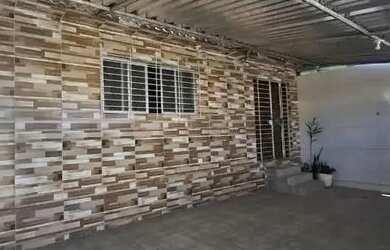 Imagem: A casa possui 3 Dormitórios, 3 Banheiros, 3 Vagas na garagem