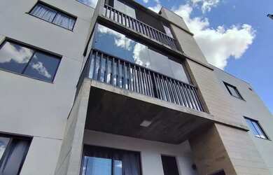 Imagem: O apartamento possui 3 Dormitórios, 1 Banheiro, 1 Vaga na garagem