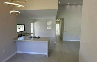 Imagem 12: Casa com 3 Quartos à Venda, 144 m² por R$ 830.000 - Ubatiba - Maricá/RJ