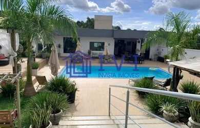 Imagem: A casa em condomínio possui 5 Dormitórios, 5 Banheiros, 5