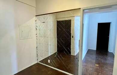 Imagem: O apartamento possui 3 Dormitórios, 2 Banheiros, 1 Vaga na