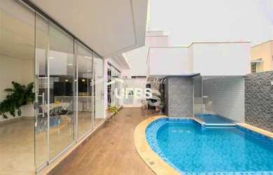 Imagem 2: Sobrado no Jardins Madri. Piscina, Churrasqueira, 336m² de Áreae4 Vagas...