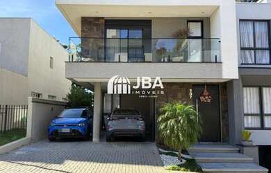 Imagem: A casa em condomínio possui 3 Dormitórios, 4 Banheiros, 3