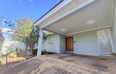 Imagem: A casa em condomínio possui 3 Dormitórios, 3 Banheiros, 2