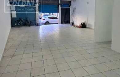 Imagem: O depósito possui 425m² de Área e está localizado em Santa