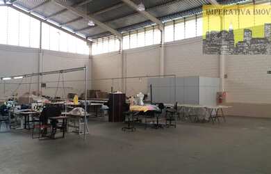 Imagem: O depósito possui 5 Vagas na garagem, 800m² de Área e está