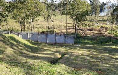 Imagem: O terreno possui 480m² de Área e está localizado em Cidade