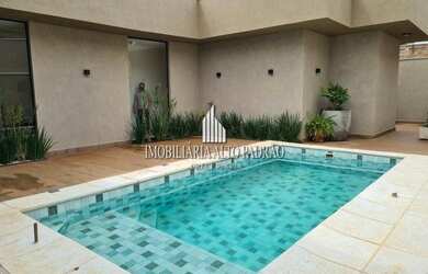 Imagem: A casa em condomínio à venda possui 3 Dormitórios, 5 Banheiros