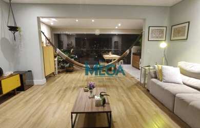 Imagem: O apartamento possui 4 Dormitórios, 3 Banheiros, 2 Vagas na