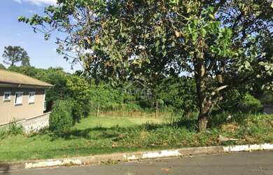 Imagem: O terreno possui 680m² de Área e está localizado em Pinheirinho