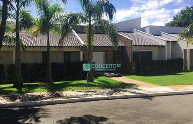 Imagem: A casa em condomínio possui 5 Dormitórios, 5 Banheiros, 5