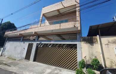 Imagem: A casa possui 3 Dormitórios, 2 Banheiros e está localizado