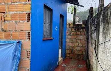 Imagem: A casa possui 1 Dormitório, 1 Banheiro e está localizado