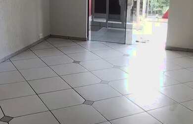 Imagem: A casa em condomínio possui 3 Dormitórios, 1 Banheiro, 1 Vaga