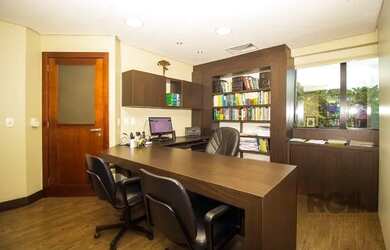 Imagem: O depósito possui 1 Vaga na garagem e 39m² de Área e está