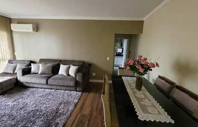 Imagem: O apartamento possui 3 Dormitórios, 1 Banheiro, 1 Vaga na garagem