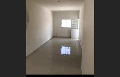 Imagem: A casa em condomínio possui 2 Dormitórios, 1 Banheiro, 2 Vagas