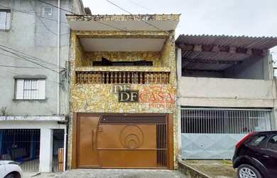 Imagem: O depósito possui 2 Vagas na garagem, 210m² de Área e está