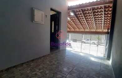 Imagem: A casa possui 2 Dormitórios, 2 Banheiros, 2 Vagas na garagem