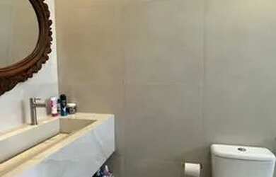 Imagem: A casa em condomínio possui 3 Dormitórios, 1 Banheiro e 132m²