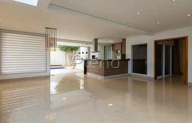 Imagem 2: Venda Casa com 320,00 metroQuadrado, 4 dormitório s , 2 vaga s . Swiss...