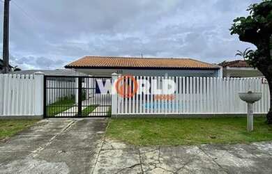 Imagem 2: casa com piscina na quadra mar em Matinhos