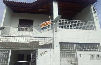 Imagem: A casa possui 2 Dormitórios, 1 Banheiro e está localizado