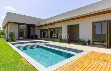 Imagem: A casa em condomínio possui 3 Dormitórios, 2 Banheiros, 4