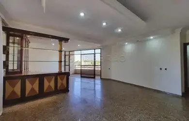 Imagem: O apartamento possui 4 Dormitórios, 3 Banheiros, 1 Vaga na