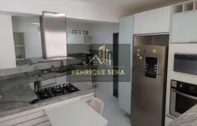 Imagem: A casa possui 3 Dormitórios, 2 Banheiros, 1 Vaga na garagem