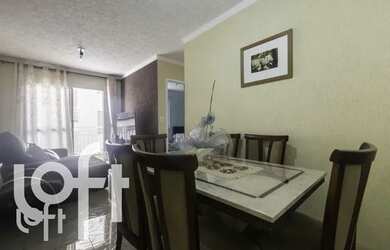 Imagem: O apartamento possui 2 Dormitórios, 1 Banheiro, 1 Vaga na garagem