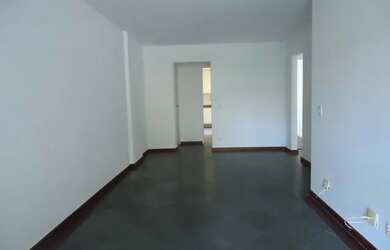 Imagem: O apartamento possui 4 Dormitórios, 3 Banheiros, 2 Vagas na