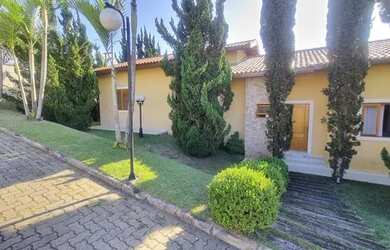 Imagem: A casa em condomínio possui 3 Dormitórios, 3 Banheiros, 4