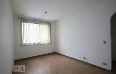 Imagem: O apartamento possui 1 Dormitório, 1 Banheiro, 1 Vaga na garagem