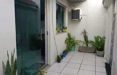 Imagem: A casa possui 2 Dormitórios, 2 Banheiros, 1 Vaga na garagem