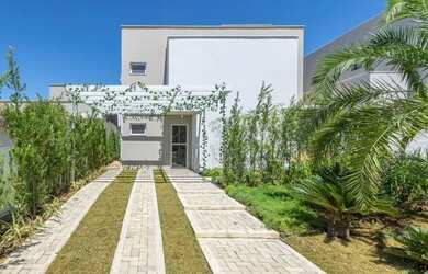 Imagem: A casa em condomínio possui 2 Dormitórios, 3 Banheiros, 2