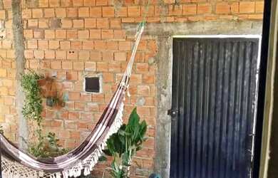 Imagem: A casa possui 2 Dormitórios, 1 Banheiro, 1 Vaga na garagem