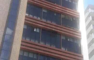 Imagem: O apartamento possui 1 Dormitório, Acomodam 3 pessoas, 1 Vaga