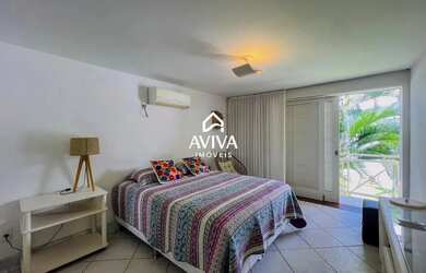 Imagem 13: Deslumbrante residência costeira no renomado Condomínio Portogalo, em...