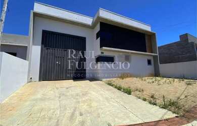 Imagem: O depósito possui 4 Vagas na garagem, 260m² de Área, Imóvel